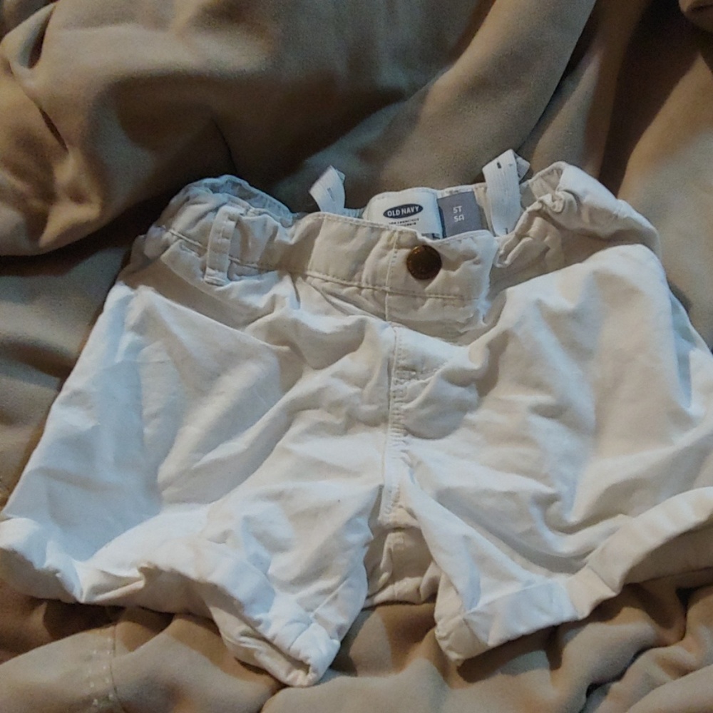 Old Navy Girls pull on shorts